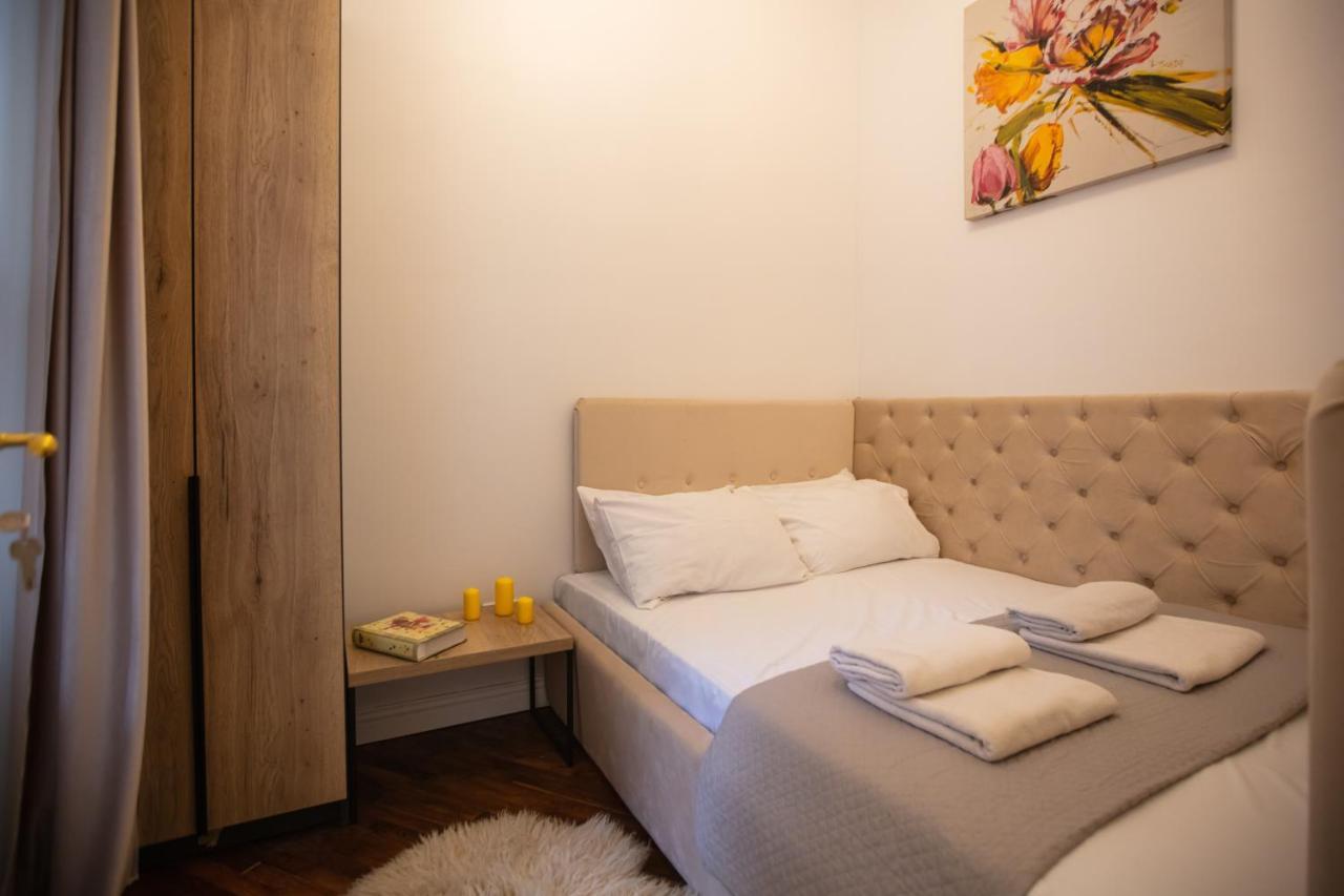Friends House- Сучасні Апартаменти В Центрі Львова Dış mekan fotoğraf